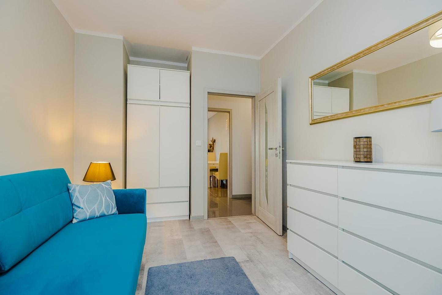 Family Apartment Zoliborz By Noclegi Renters وارسو المظهر الخارجي الصورة